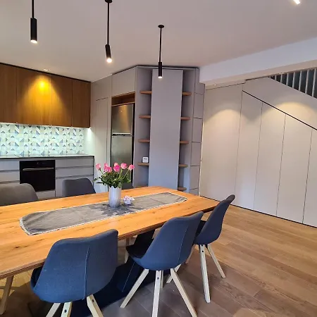 Chic - Premium Living Villa